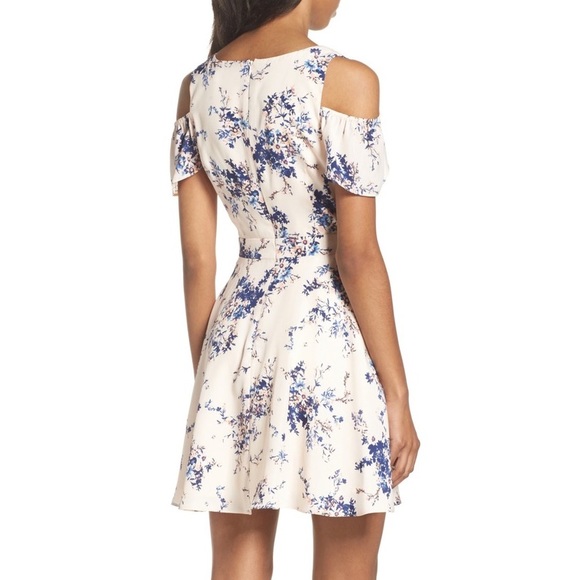 Ali & Jay Dress - Picture 6 of 7